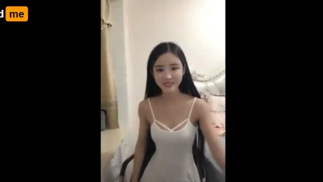 Pacaran Seru Pasangan Muda Dewasa di Kamar Kosan Minimalis
